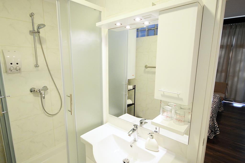 Bed And Breakfast Four Rooms Zadar Rum bild