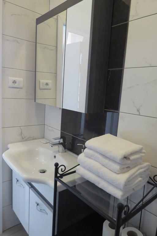 Bed And Breakfast Four Rooms Zadar Exteriör bild